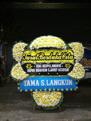 Papan Bunga Duka di Mesjid Raya